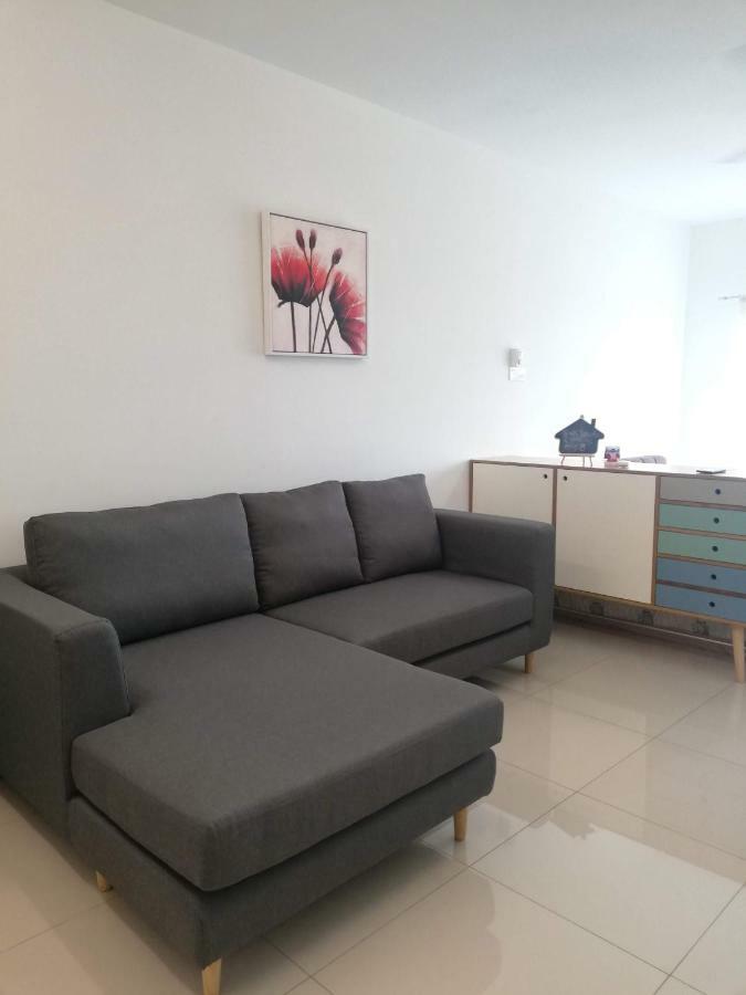 Victoria Home - Galleria Seri Kembangan Esterno foto