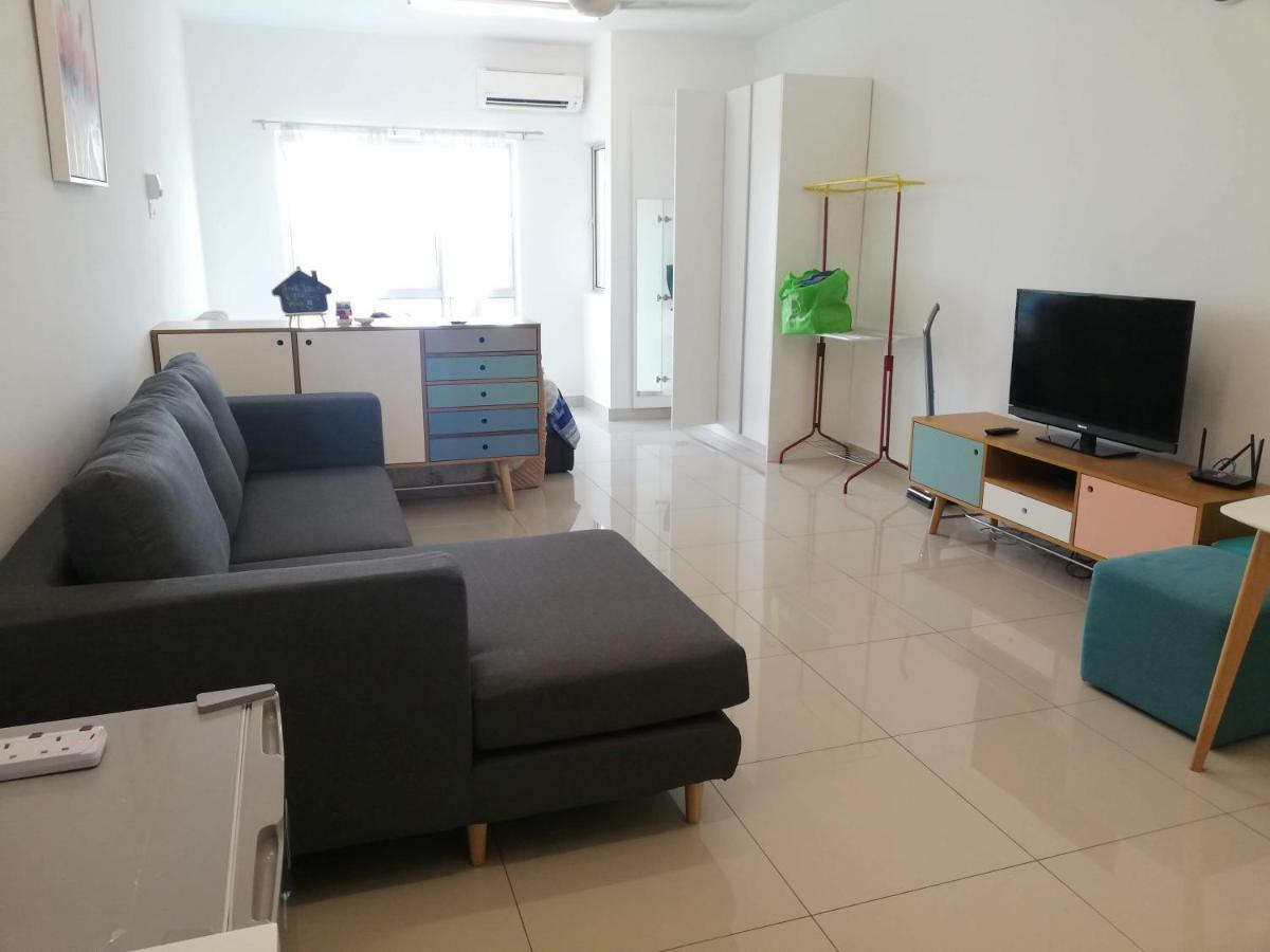 Victoria Home - Galleria Seri Kembangan Esterno foto